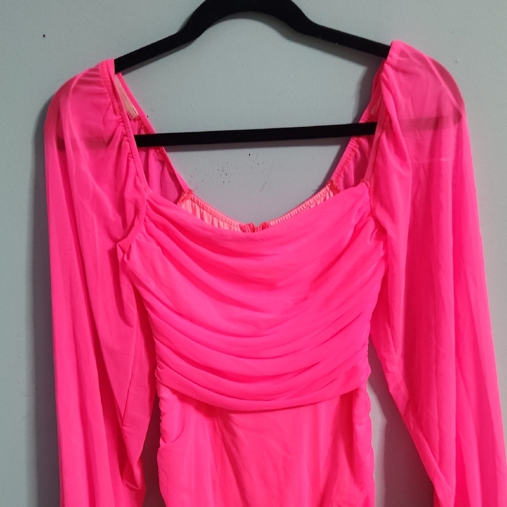 Pink Ruched Bodycon Dress with Square Neckline - Picture 3 of 7